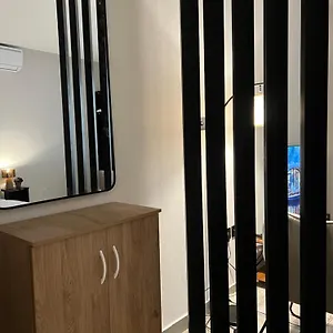 أستوديو غرفة و حمام وركن مطبخ Modern In شقة الرياض